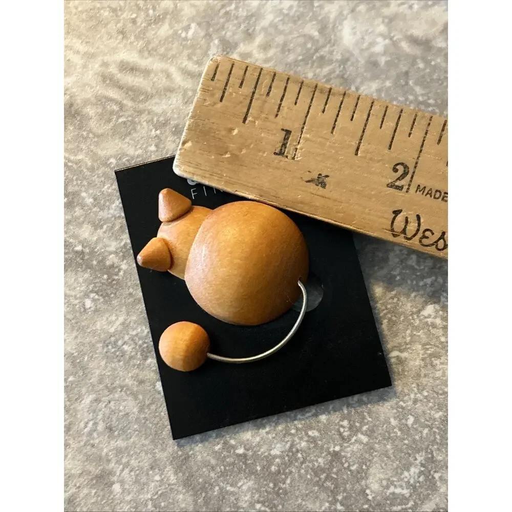 Vtg AARIKKA Finland Orange Tan Wooden Cat Kitten Pin Brooch Minimalist